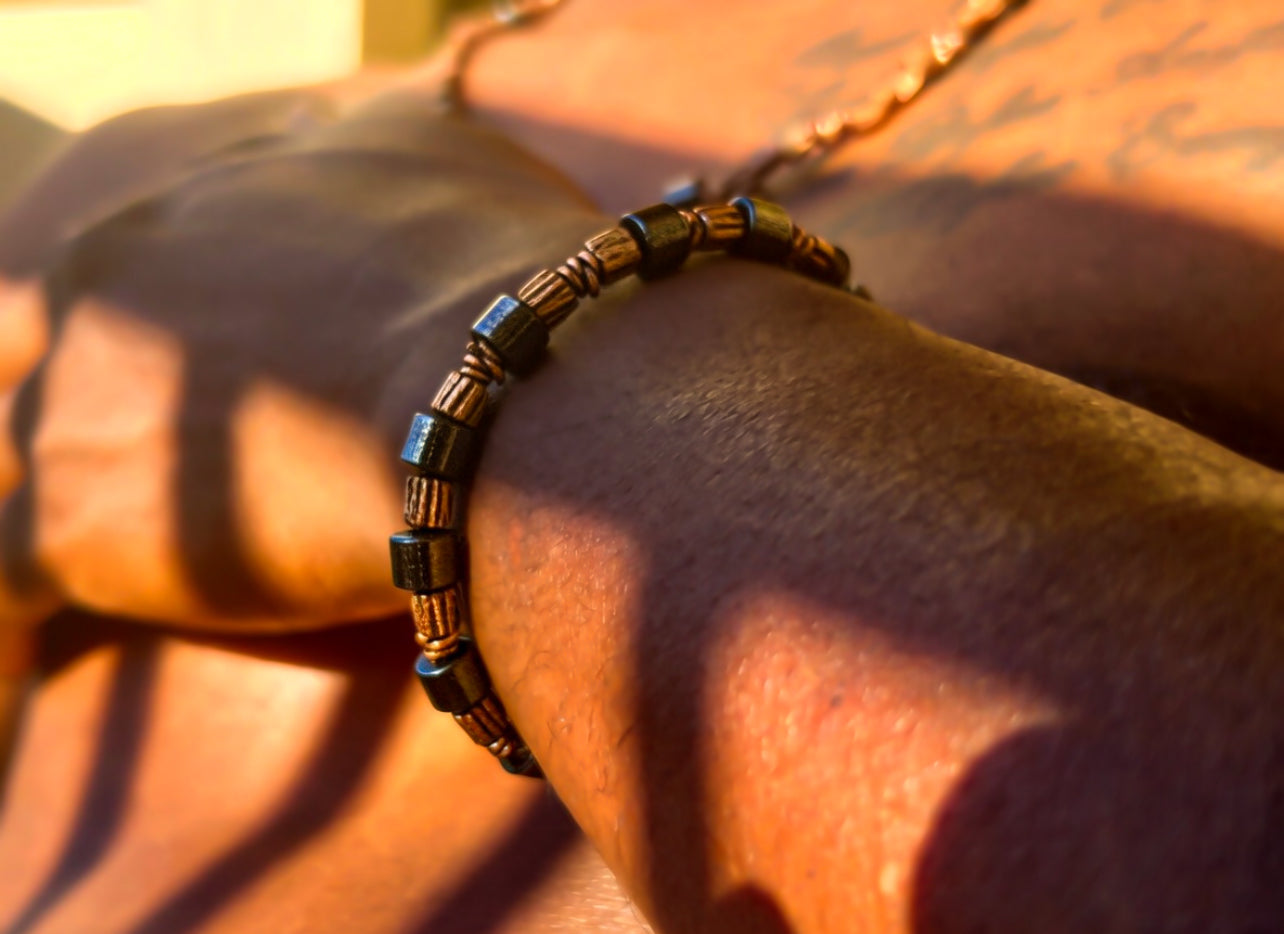 Dedot Nou’stor Hematite Bracelet