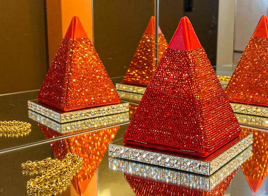 Kermes Of Eridania Pyramid Minaudiere